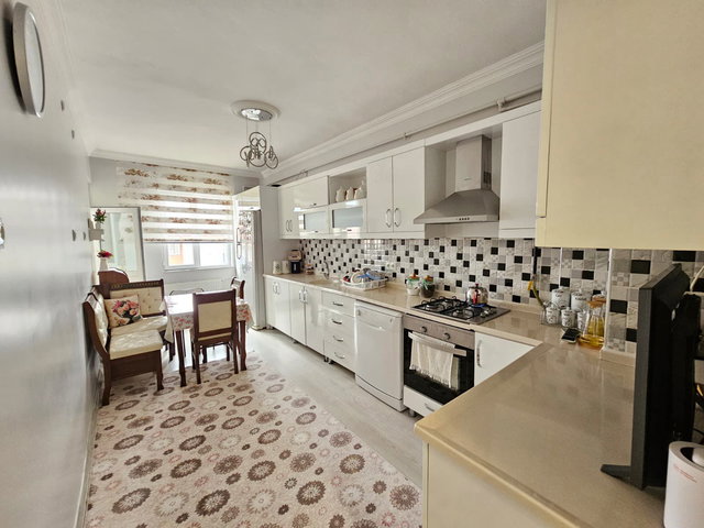 REMAX İLKE'DEN YILDIZKENT'TE 3+1 FULL YAPILI SATILIK DAİRE