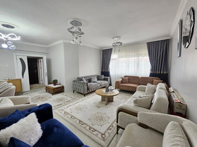 REMAX İLKE'DEN YILDIZKENT'TE 3+1 FULL YAPILI SATILIK DAİRE