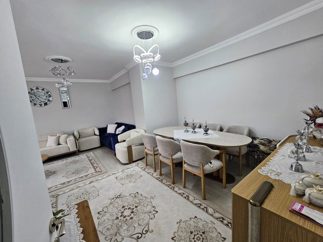REMAX İLKE'DEN YILDIZKENT'TE 3+1 FULL YAPILI SATILIK DAİRE