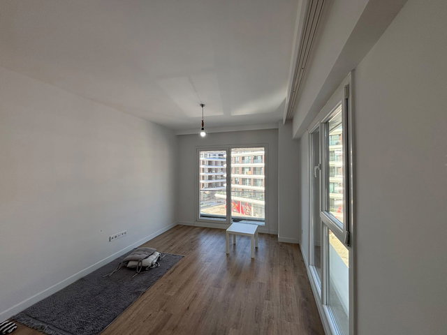 REMAX ŞEHİRDEN ELEGANTPARK SITESI'NDE 1 + 1 KIRALIK DAIRE