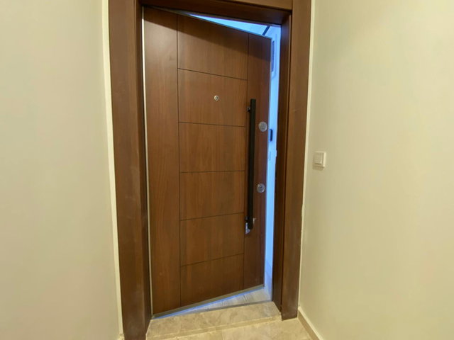 ÜSKÜDAR BAHÇELİEVLER ’DE MERKEZİ KONUMDA SIFIR SATILIK 1+1 DAİRE