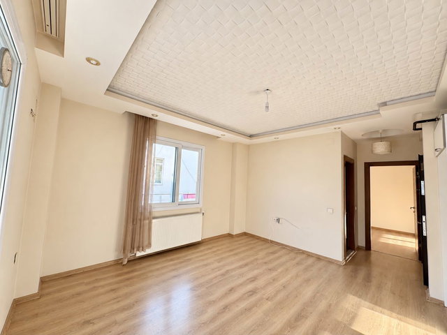 REMAX RİNA'DAN DUMLUPINAR MAH.DE SAHİLE YÜRÜME MESAFESİNDE 1+1