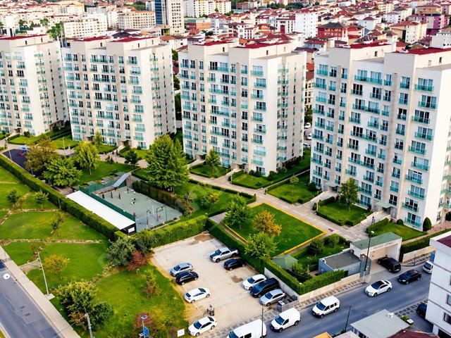 ÜMRANİYE AKASYA EVLERİ’NDE PRESTİJLİ 4+1 KİRALIK DAİRE