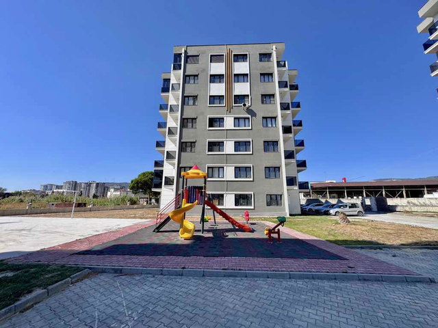 YENİCAMİİ MAHALLESİNDE SİTE İÇERİSİNDE SIFIR 3+1