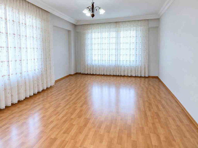 SAMSUN ÇARŞAMBA’DA 280 M² BRÜT | 6+1 | EŞYALI | KİRACILI | 3. KAT DAİRE