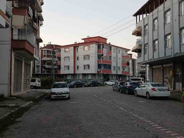 SAMSUN ÇARŞAMBA’DA 280 M² BRÜT | 6+1 | EŞYALI | KİRACILI | 3. KAT DAİRE