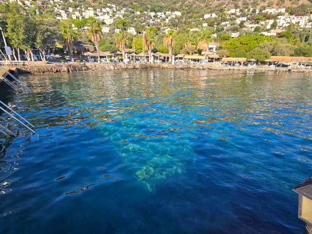 BODRUM TÜRKBÜKÜ HEKİMKÖY SİTESİ SATILIK ÖZEL PLAJLI VİLLA