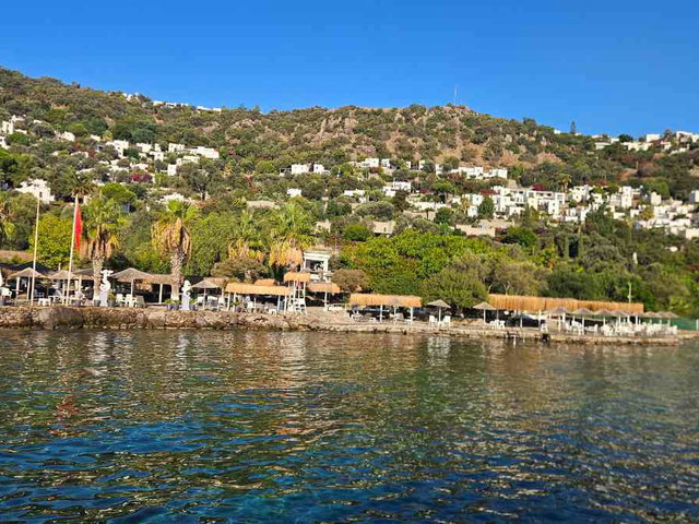 BODRUM TÜRKBÜKÜ HEKİMKÖY SİTESİ SATILIK ÖZEL PLAJLI VİLLA