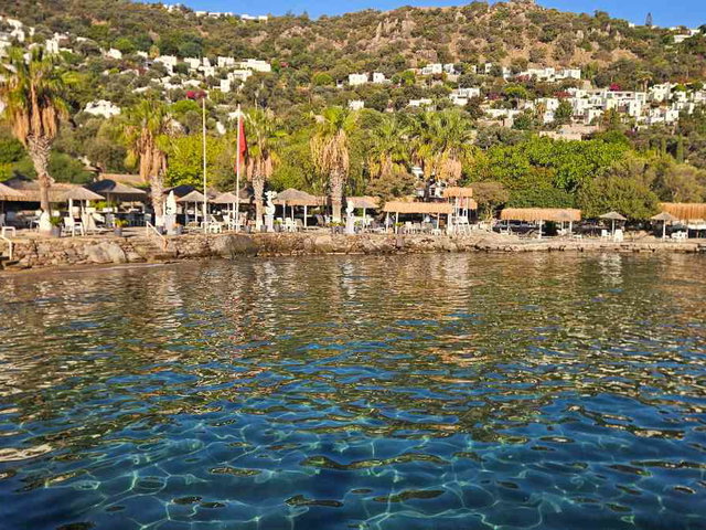 BODRUM TÜRKBÜKÜ HEKİMKÖY SİTESİ SATILIK ÖZEL PLAJLI VİLLA