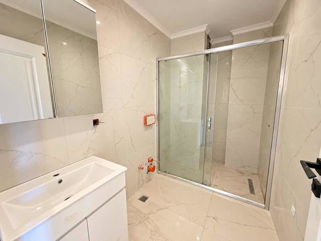 REMAX PRO METE YAVUZDAN 2CADDE ARASINDA 
SIFIR YENİ BİNADA SATILIK 2+1