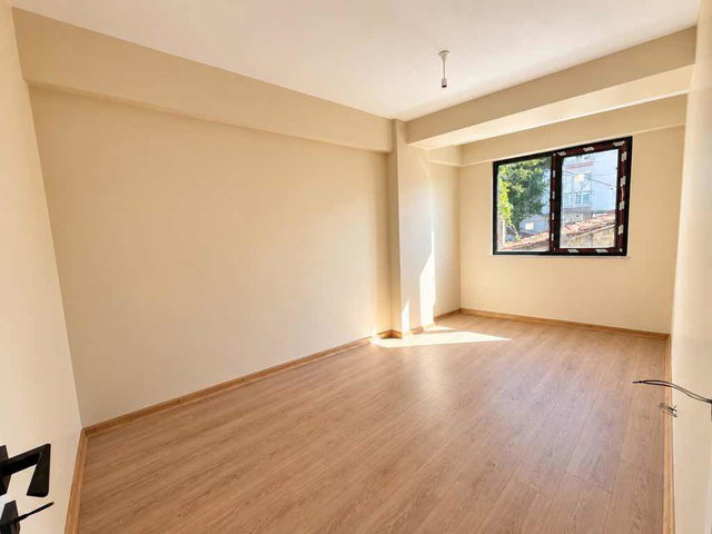 REMAX PRO METE YAVUZDAN 2CADDE ARASINDA 
SIFIR YENİ BİNADA SATILIK 2+1