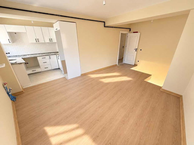 REMAX PRO METE YAVUZDAN 2CADDE ARASINDA
SIFIR YENİ BİNADA 2+2 TERS DUBLEKS SATILIK