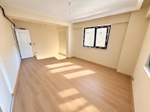 REMAX PRO METE YAVUZDAN 2CADDE ARASINDA
SIFIR YENİ BİNADA 2+2 TERS DUBLEKS SATILIK