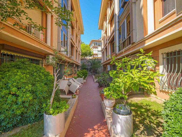 FLORYA HAT BOYUNDA SATILIK 4+1 LÜKS DAİRE