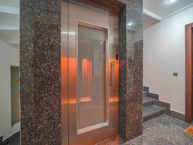 FLORYA HAT BOYUNDA SATILIK 4+1 LÜKS DAİRE