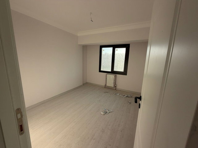 BAĞCILAR KİRAZLIDA METROYA YAKIN FERAH 2+1 SATILIK DAİRE