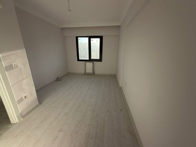 BAĞCILAR KİRAZLIDA METROYA YAKIN FERAH 2+1 SATILIK DAİRE