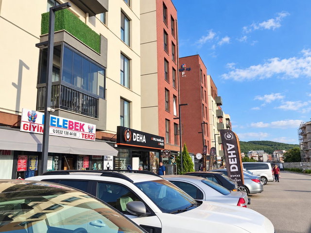 REMAX' DAN KİPTAŞ AYDINLIK EVLER' DE TERTEMİZ BAHÇE KATI 2+1