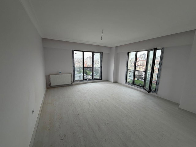 BAĞCILAR KİRAZLI'DA 2+1 BOŞ SATILIK UYGUN FIRSATLI DAİRE