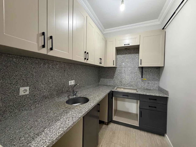 YATIRIMLIK MERKEZİ KONUMDA ARAKAT FIRSAT DAİRE