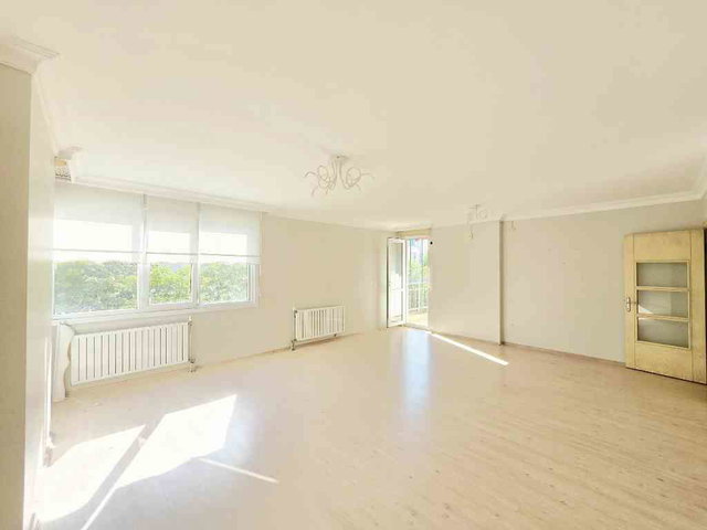 VALIDESUYU KONUTLARINDA HARIKA BUYUK 165 M2 KIRALIK 3+1 DAIRE
