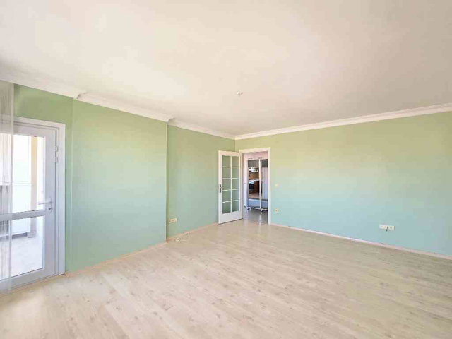 VALIDESUYU KONUTLARINDA TEMIZ FERAH BUYUK KIRALIK 3+1 DAIRE