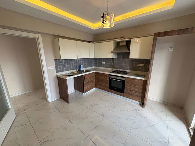 RE/MAX MAVİ'DEN YAZLIK MH KİRALIK 3+1 150M2 CADDE ÜSTÜ DAİRE