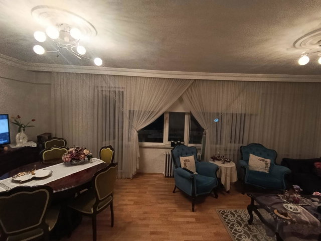 İZMİT MERKEZE YAKIN ÜNİVERSİTE YOLU KANARYA APT. 135 M² KÖŞE 3+1 DAIRE