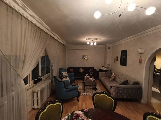 İZMİT MERKEZE YAKIN ÜNİVERSİTE YOLU KANARYA APT. 135 M² KÖŞE 3+1 DAIRE