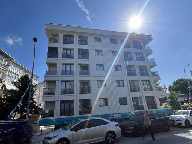 ÜSKÜDAR’DA GÜNEY CEPHELİ, SIFIR 5+1  ÇATI DUBLEKS 185M² NET, BALKONLU KEYİFLİ TERASLI