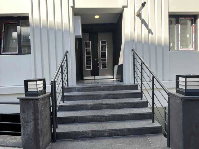 ÜSKÜDAR’DA GÜNEY CEPHELİ, SIFIR 5+1  ÇATI DUBLEKS 185M² NET, BALKONLU KEYİFLİ TERASLI