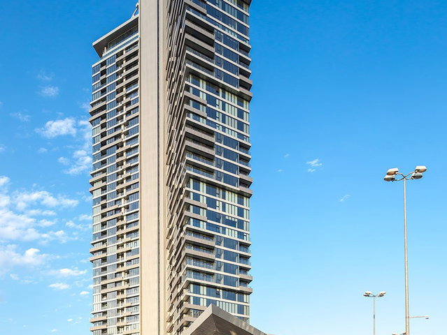 ORAN ONE TOWER’DA 20. KAT 3+1 EŞYALI KİRALIK DAİRE | YERDEN ISITMA, BALKON