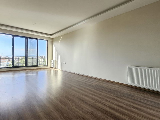 REMAX BEYAZ NİLÜFER CUMHURİYET MAH 3+1 KİRALIK DAİRE