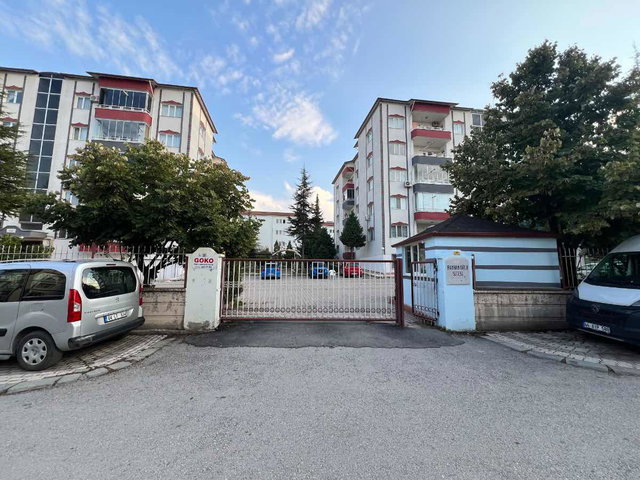 BAŞHARIK MAHALLESİNDE RE/MAX GÜNEŞ'TEN 3+1 SİTE İÇİ DAİRE