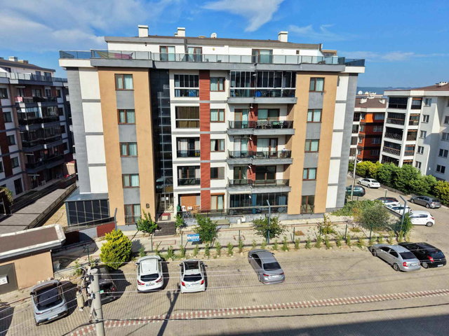 ÇANAKKALE KEPEZ HAVUZLU SİTE İÇERİSİNDE 2+1 SATILIK DAİRE