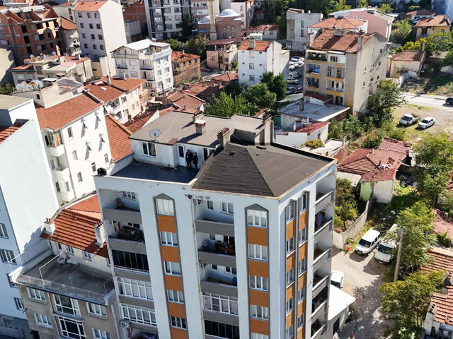 REMAX MİD HACI İSMAİL MH SATILIK AYRI GİRİŞLİ ÜST ALANI TAPUYA DAHİL 3+1 DAİRE