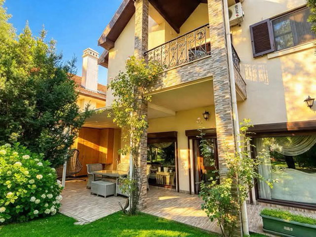 ANGORA EVLERİ RÜYALAR CADDESİ’NDE | 690 M² ARSA | 6+1 | 50 M² SALON | GÖSTERİŞLİ VİLLA