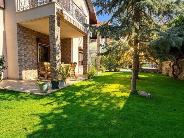 ANGORA EVLERİ RÜYALAR CADDESİ’NDE | 690 M² ARSA | 6+1 | 50 M² SALON | GÖSTERİŞLİ VİLLA