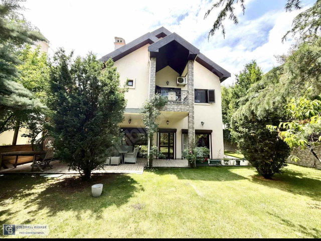 ANGORA EVLERİ RÜYALAR CADDESİ’NDE | 690 M² ARSA | 6+1 | 50 M² SALON | GÖSTERİŞLİ VİLLA