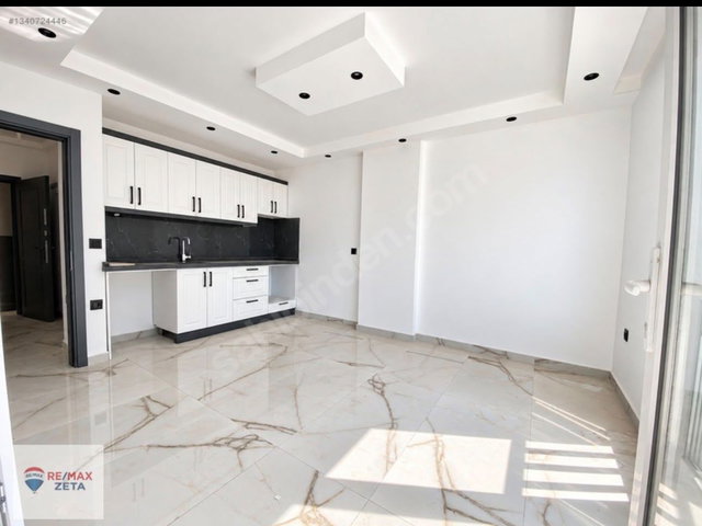CUMHURİYET MAHALLESİ'NDE ASANSÖRLÜ 1+1 KİRALIK DAİRE