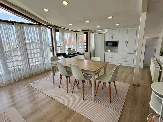 YALOVA KADIKÖYDE SATILIK 7 ODA 2 SALON HAVUZLU SİTE İÇİNDE VİLLA