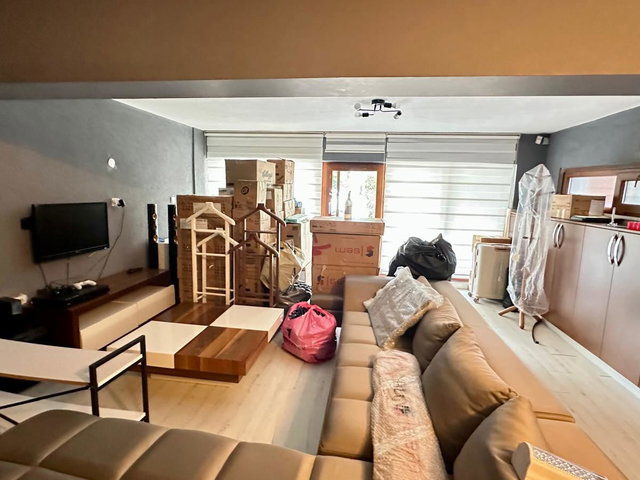 YALOVA KADIKÖYDE SATILIK 7 ODA 2 SALON HAVUZLU SİTE İÇİNDE VİLLA