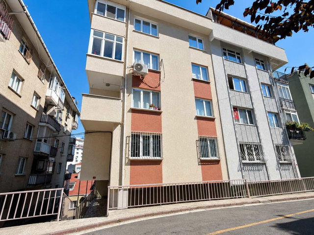 ŞİŞLİ FULYA'DA 85 M² 2+1 METRO-METROBÜSE YAKIN 1. KAT DAİRE