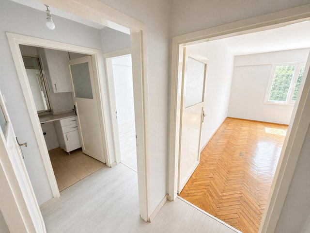 ŞİŞLİ FULYA'DA 85 M² 2+1 METRO-METROBÜSE YAKIN 1. KAT DAİRE