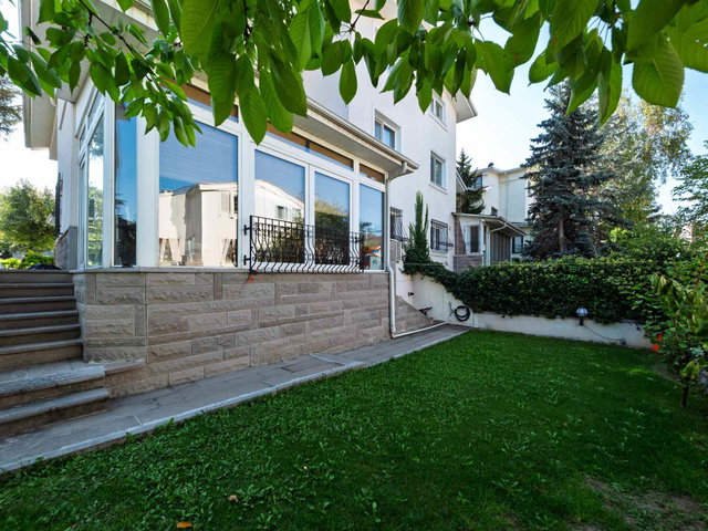 ANKARA 85 SİTESİNDE SATILIK VİLLA