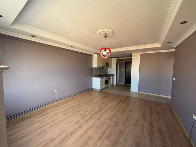 ESENYURT BARIŞ LİFE SİTESİNDE ARA KAT SATILIK 1+1 DAİRE