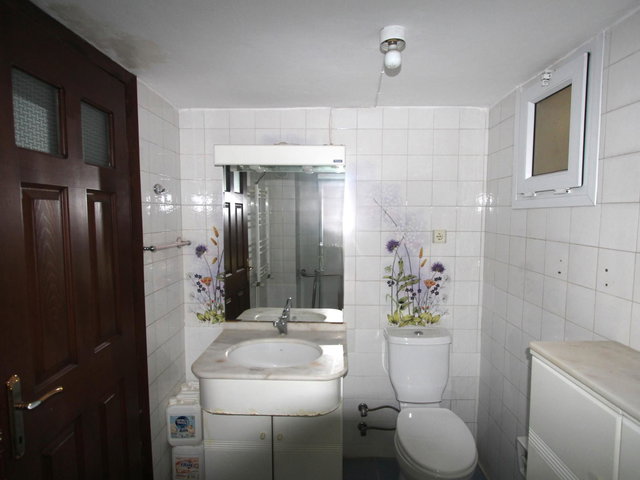 KARŞIYAKA LATİFE HANIM SOKAKTA ÇİFT CEPHELİ 3+1 KİRALIK DAİRE