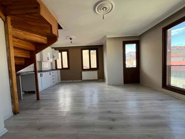 KEMAL TÜRKLER MAHALLESİNDE KİRALIK 4+1 GENİŞ ÇATI DUBLEKS DAİRE