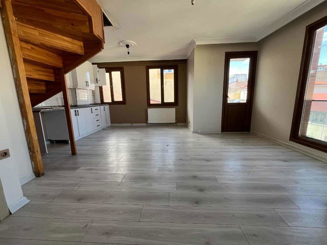 KEMAL TÜRKLER MAHALLESİNDE KİRALIK 4+1 GENİŞ ÇATI DUBLEKS DAİRE
