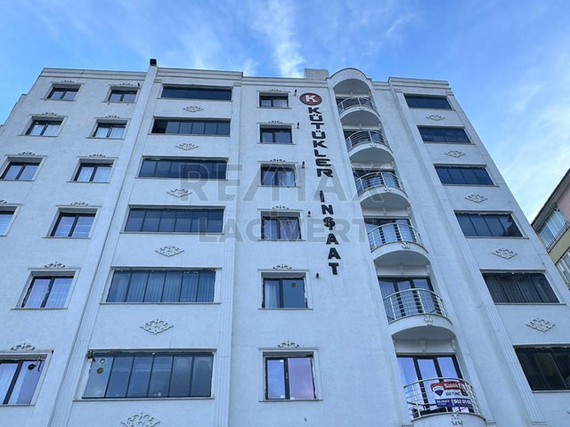 RE/MAX LACİVERT'TEN KOMBİNA'DA SATILIK 2+0 DAİRE
